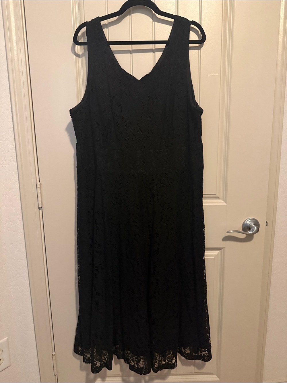 Lindy Bop Black Lace V-Neck Maxi Dress
